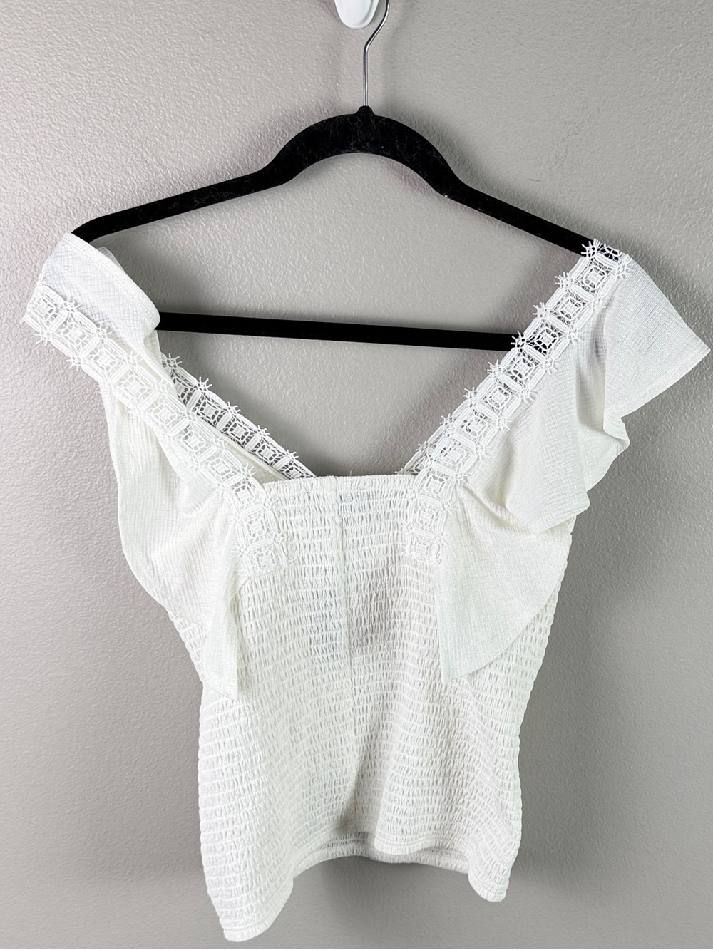Express White Off-Shoulder Ruffle Crochet Crop Top - Picture 3 of 7